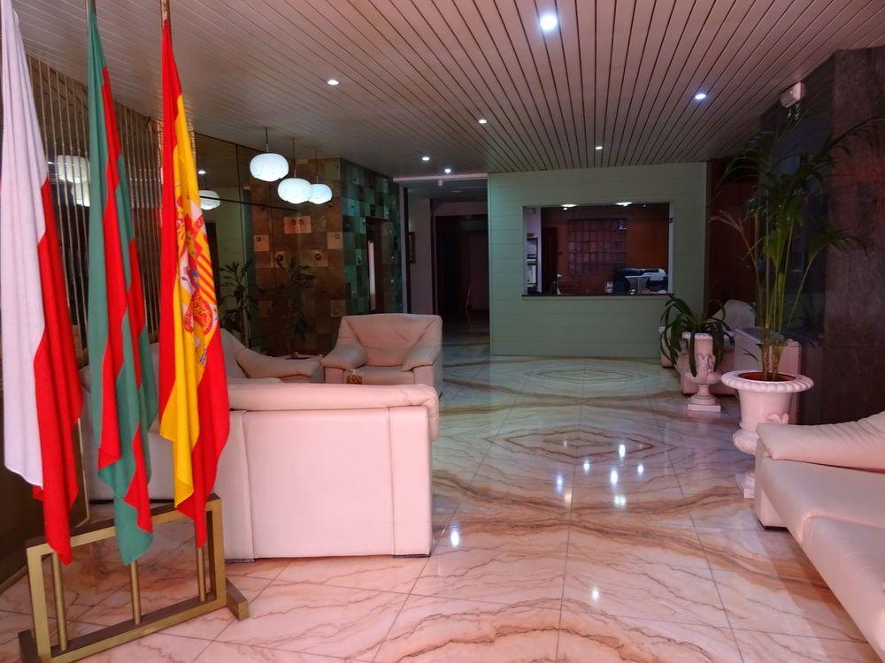 Hotel Marques De Santillana ตอร์เรลาเบกา ภายนอก รูปภาพ