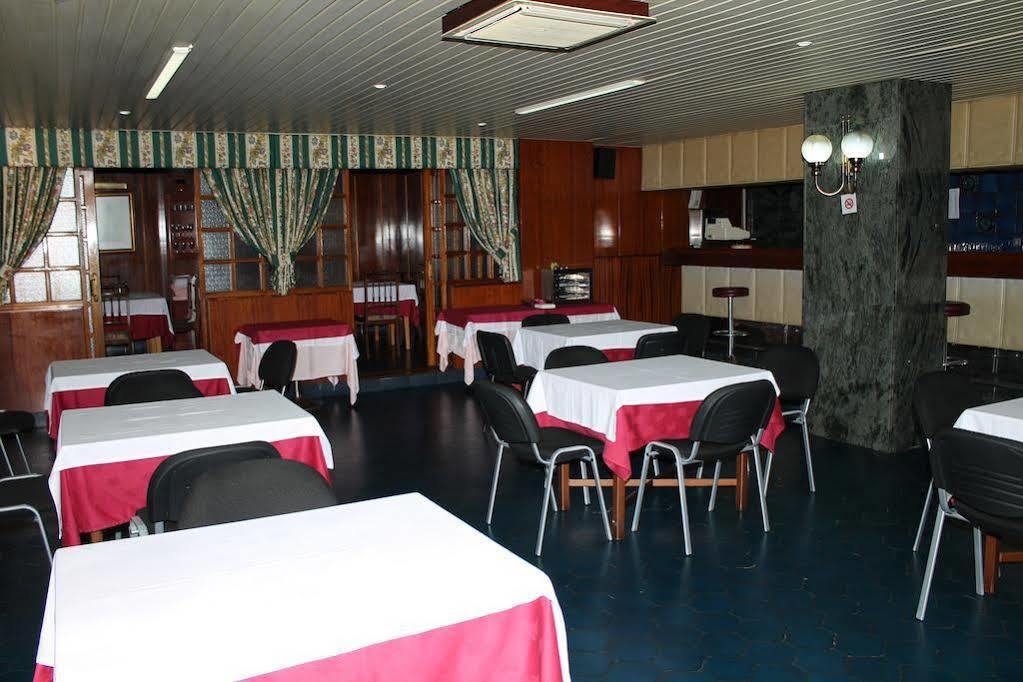 Hotel Marques De Santillana ตอร์เรลาเบกา ภายนอก รูปภาพ
