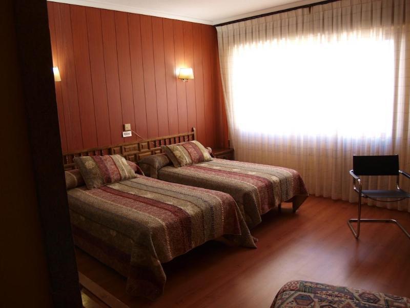 Hotel Marques De Santillana ตอร์เรลาเบกา ภายนอก รูปภาพ