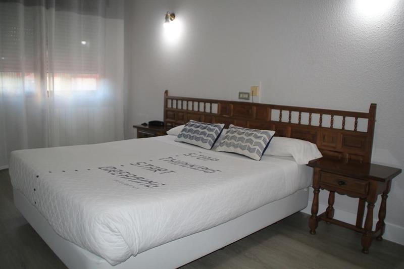 Hotel Marques De Santillana ตอร์เรลาเบกา ภายนอก รูปภาพ